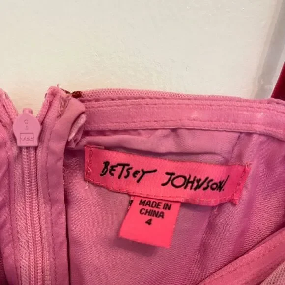 NWOT THE Betsy Johnson Heart Dress!! Cute, stylish, sexy! Date Night ready! - Picture 4 of 6